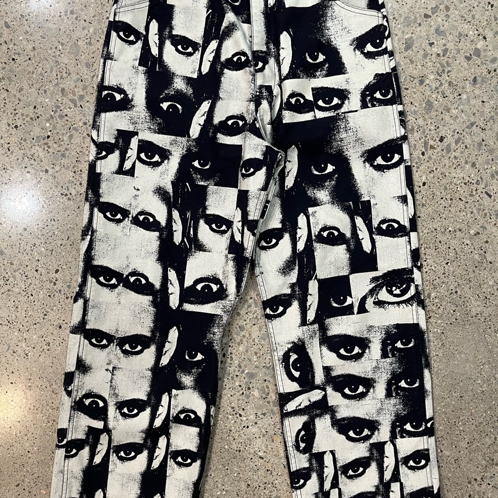 Levi's Relaxed Fit Jeans - Black and White Graphic